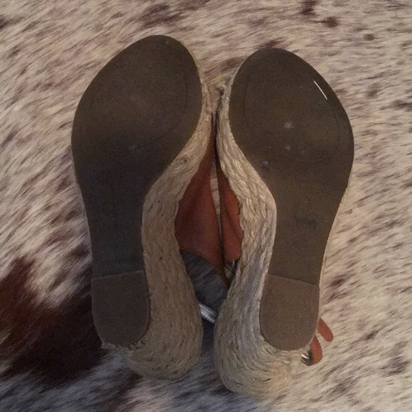 Jessica Simpson buckle wedges - Picture 4 of 4